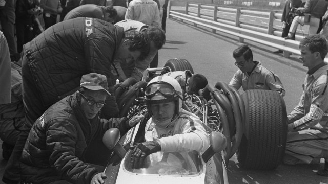 John Surtees di GP Assen 1968. (Foto: Wikimedia Commons)