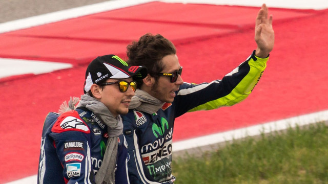 Rossi & Lorenzo di GP Amerika 2014. (Foto: Wikimedia Commons)