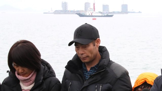 Keluarga korban Sewol yang tenggelam 3 tahun lalu. (Foto: Reuters)