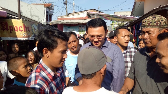 Ahok melakukan blusukan  (Foto: Wahyu Sahara/kumparan)