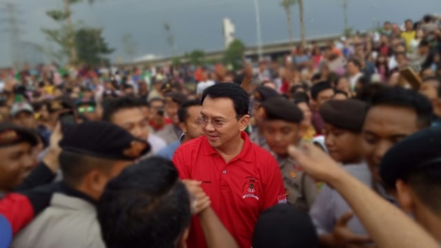 Ahok hadiri Kompetisi Skateboard Kalijodo Clash. (Foto: Ochi Amanaturrosyidah/kumparan)