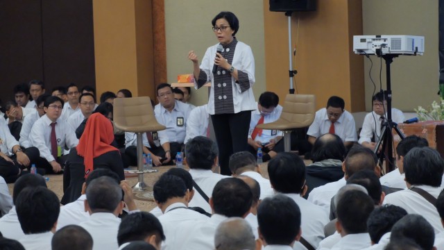 Sri Mulyani memberikan arahan kepada para pegawai DJP. Foto: Nicha Muslimawati/kumparan