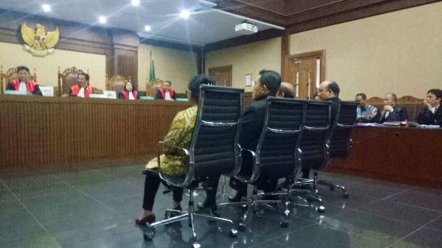 Miryam sudah duduk di ruang sidang kasus e-KTP. (Foto: Marcia Audita/kumparan)