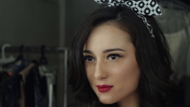 Artis Julie Estelle (Foto: Instagram @julstelle)