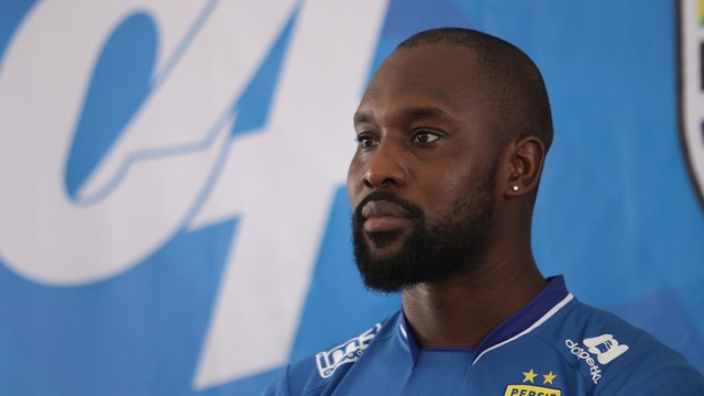 Pemain baru Persib, Cole di Graha Persib Foto: Fanny Kusumawardhani/kumparan