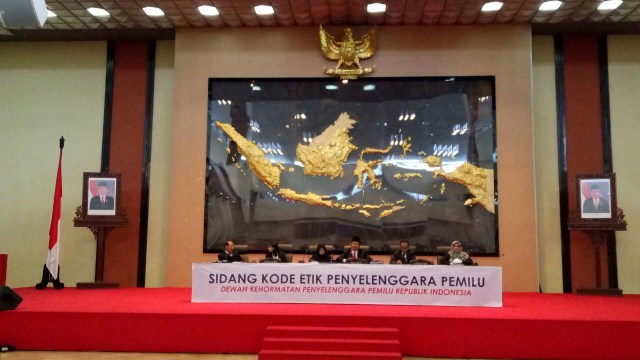 Sidang DKPP dengan teradu komisioner KPU DKI (Foto: Amanaturrosyidah/kumparan)