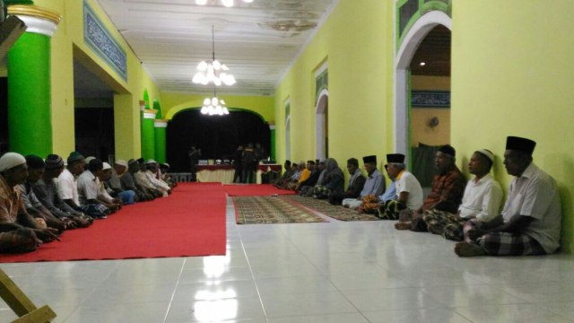 Syukuran jelang penenggelaman kapal di Ambon (Foto: Dok. Mayor Fufut)