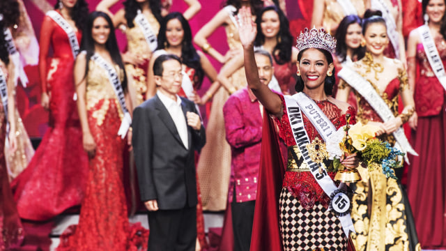 Bunga Jelitha dari Jakarta, Puteri Indonesia 2017 (Foto: ANTARA FOTO/M Agung Rajasa)