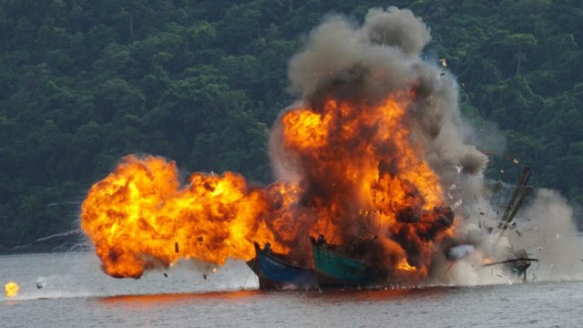 Peledakan kapal di Pontianak, Kalimantan Barat (Foto: Aditia Noviansyah/kumparan)