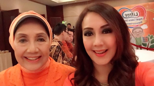 Pesinetron Nani Wijaya dan Anaknya, Cahya Kamila. (Foto: Instagram @cahya_kamila88)