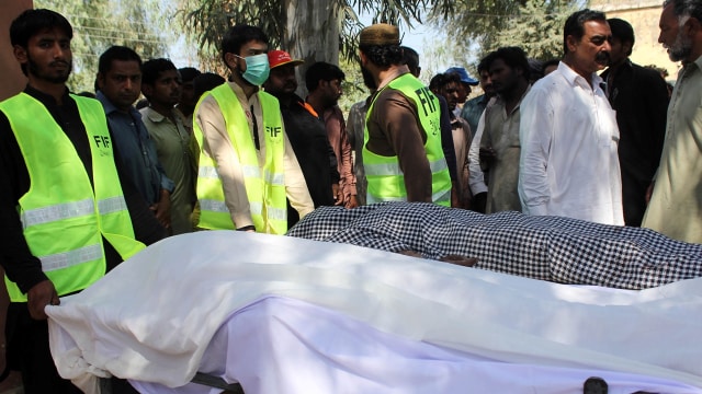 Pembunuhan di Pakistan. (Foto: REUTERS/Stringer)