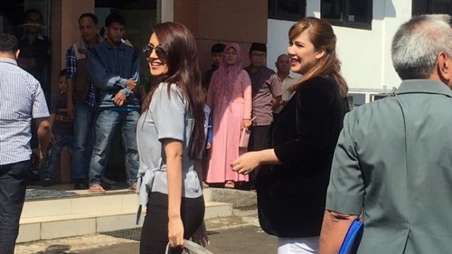 Tsania Marwa tiba di Pengadilan Agama Cibinong (Foto: DN Mustika/kumparan)