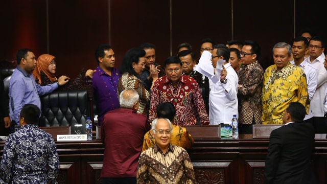 Sidang Paripurna DPD rusuh (Foto:  ANTARA FOTO/Ubaidillah)