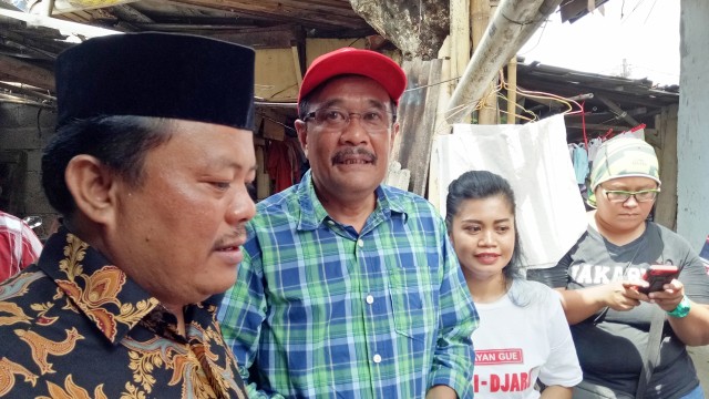 Djarot saat blusukan di Pulo Gebang. (Foto: Nadia Jovita Injilia Riso/kumparan)