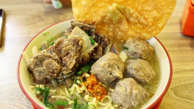 Bakso solo samrat. (Foto: Instagram/@misskezra)