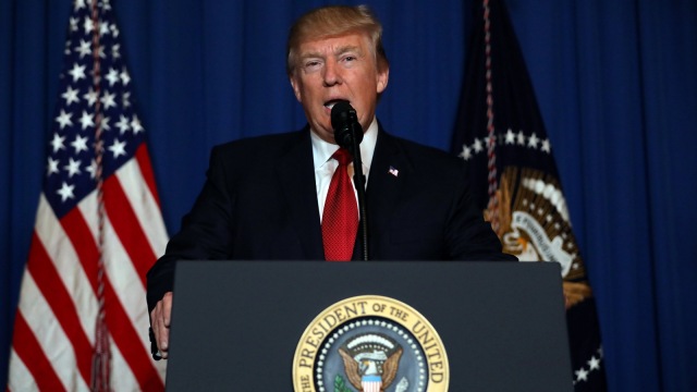Konpers Trump tentang serangan AS ke Suriah. Foto: Reuters/Carlos Barria