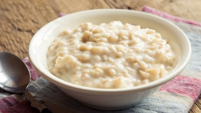 Siapkan bubur untuk bayi (Foto: Thinkstock)