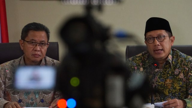 Menag Lukman Hakim dan Dirjen PHU Abdul Djamil. (Foto: Aditia Noviansyah/kumparan)