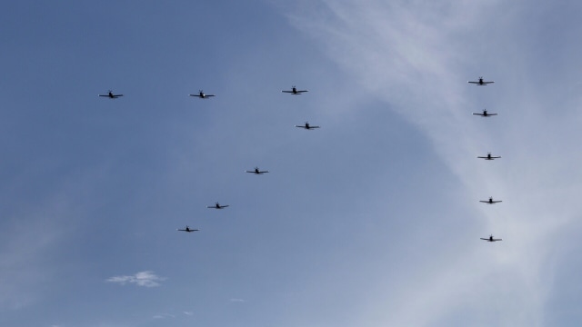 Atraksi Memukau Prajurit TNI AU di HUT ke-71 (760618)