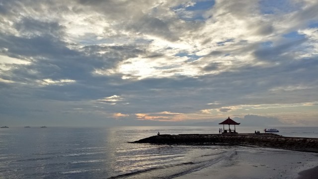 Pantai Sanur, Bali. Foto: Anggi Kusumadewi/kumparan