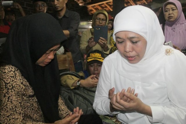 Mensos Khofifah tinjau longsor di Nganjuk (Foto: Dok biro humas Kemensos)
