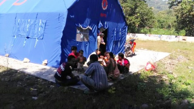 Pengungsi akibat retakan tanah di Ponorogo (Foto: Dok. BNPB)