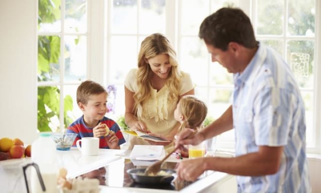 Memasak hidangan yang berbeda (Foto: thinkstock)