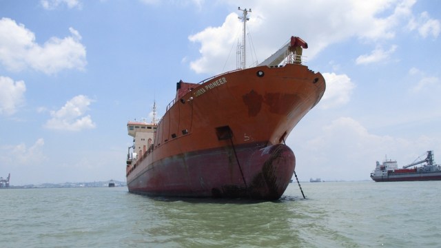 Kapal Surya Pioneer. (Foto: Dok. tipidkorpolri.info)