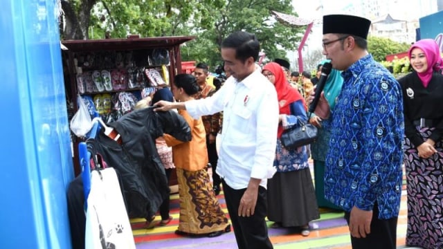 Jokowi dan Ridwan Kamil di Teras Cihampelas (Foto: Dok. Biro Pers, Media, dan Informasi Sekretariat Presiden)