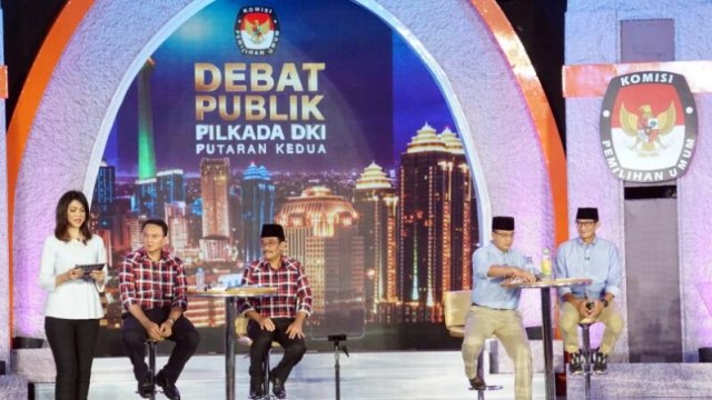 Ira Kusno pimpin debat pilgub DKI putaran kedua. (Foto: Aditia Noviansyah/kumparan)