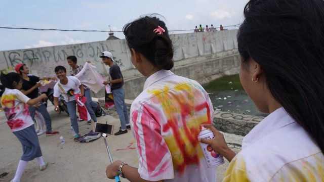 Aksi corat-coret. (Foto: Aditia Noviansyah/kumparan)