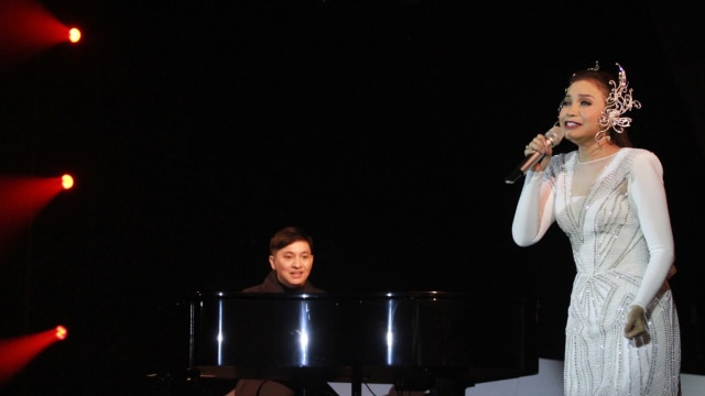 Konser Rossa 'The Journey of 21 Dazzling Years' (Foto: Munady Widjaja)