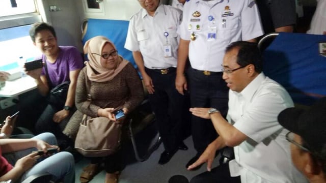 Menhub tinjau Pasar Senen. (Foto: Anggi Dwiky Dermawan/kumparan)