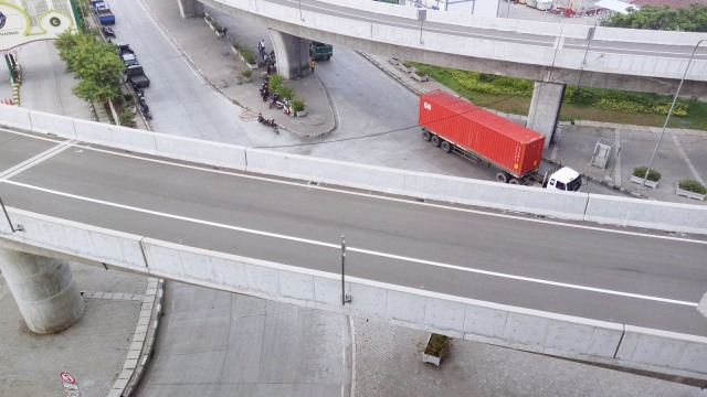 Jalan Tol Akses Pelabuhan Tanjung Priok (Foto: Novan Nurul Alam/kumparan)