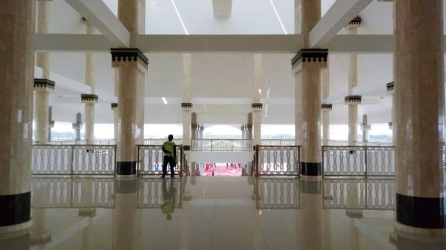 Masjid Raya KH Hasyim Asy'ari. (Foto: Kevin Kurnianto/kumparan)