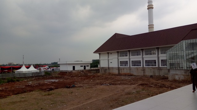 Lahan Parkir Masjid Raya Jakarta 1 (Foto: Kevin Kurnianto/kumparan)