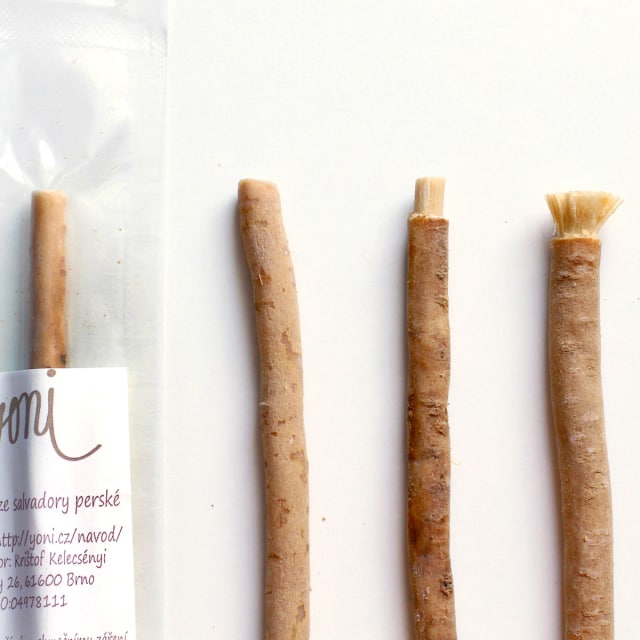 Siwak yang dijual Yoni (Foto: Yonilife.com)