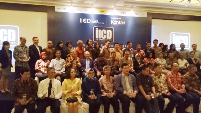 IICD saat memberikan apresiasi kepada 19 emiten (Foto: Ela Nurlaela/kumparan)