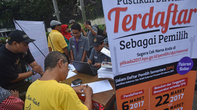 Pengecekan DPT Pilkada DKI Jakarta (Foto: Wahyu Putro Apd/ANTARA)