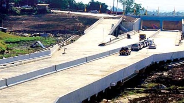 Jalan Tol Samarinda Balikpapan (Foto: Wikipedia)