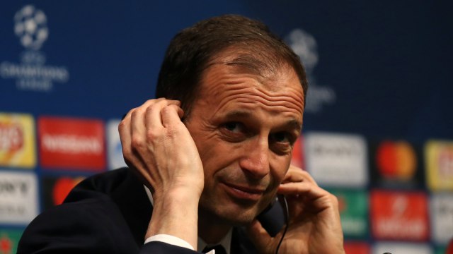 Allegri sebelum laga versus Barcelona.  (Foto: Reuters)