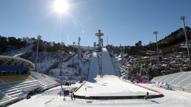Ski Jumping Stadium di musim dingin. (Foto: Wikimedia Commons)
