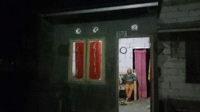 Kondisi rumah Nenek Solimah (Foto: Anggi Dwiky/kumparan)