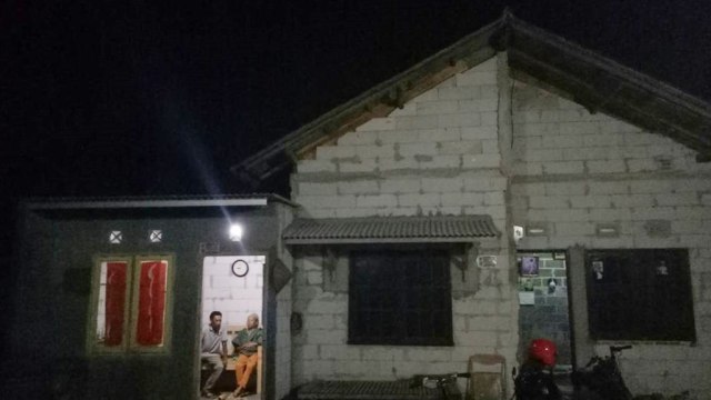 Kondisi rumah Nenek Solimah (Foto: Anggi Dwiky/kumparan)
