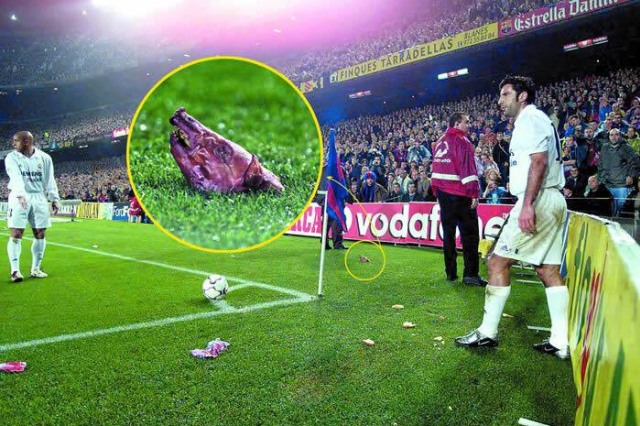 Kepala babi untuk Luis Figo. (Foto: Marca)