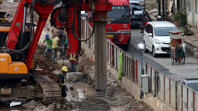 Pembangunan jalan bawah tanah Mampang-Kuningan (Foto: Fanny Kusumawardhani/kumparan)