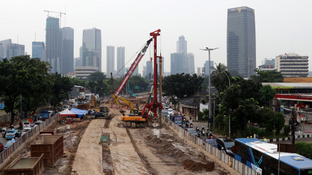 Pembangunan jalan bawah tanah Mampang-Kuningan (Foto: Fanny Kusumawardhani/kumparan)