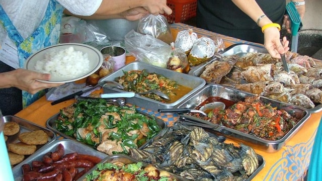 Pedagang street food di Thailand. (Foto: Wikimedia Commons)