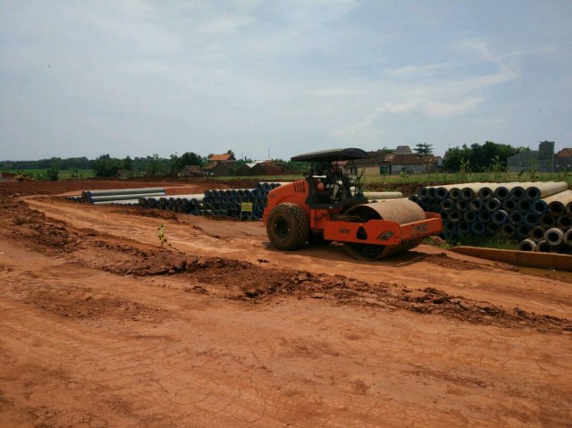 Proses pembangunan tol alternatif Gringsing. (Foto: Kemenko Bidang Kemaritiman)