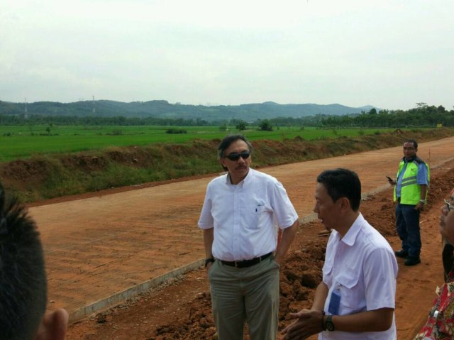 Proses pembangunan tol alternatif Gringsing. (Foto: Kemenko Bidang Kemaritiman)